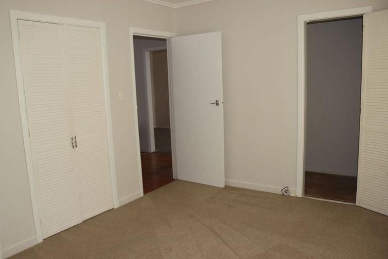 Photo of property in 13 Surrey Street, Manurewa, Auckland, 2102