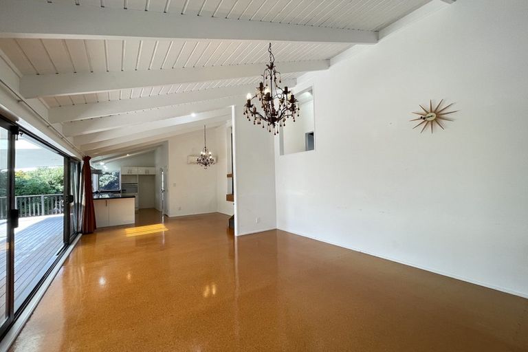 Photo of property in 1/1 Mayfair Crescent, Mairangi Bay, Auckland, 0630