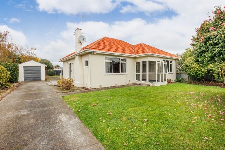 Photo of property in 26 Puriri Terrace, Roslyn, Palmerston North, 4414
