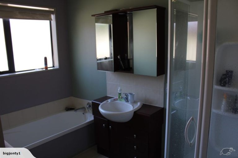 Photo of property in 6a Blarney Place, Casebrook, Christchurch, 8051