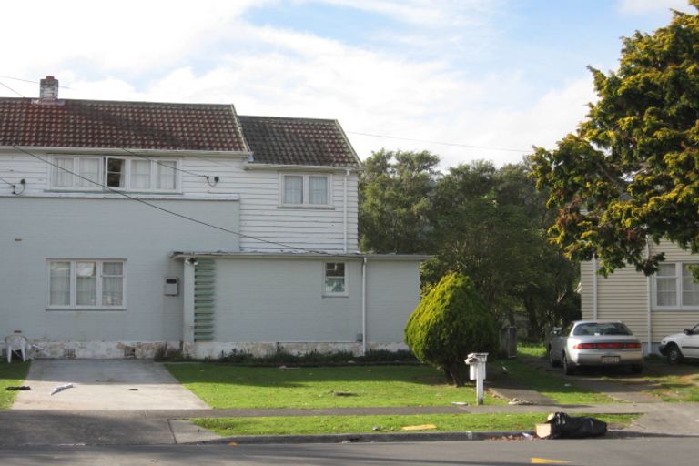 Photo of property in 2 Bertram Grove, Naenae, Lower Hutt, 5011