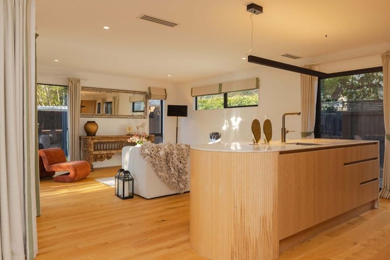 Photo of property in 4/146 Straven Road, Fendalton, Christchurch, 8014