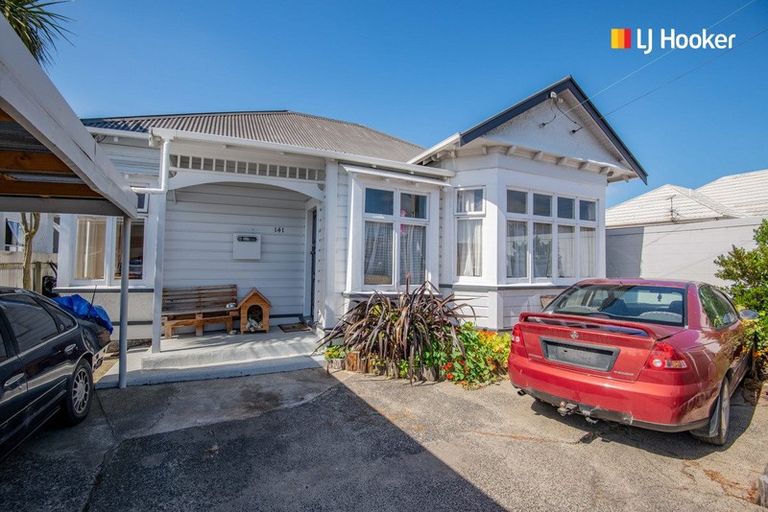 Photo of property in 141 Richardson Street, Saint Clair, Dunedin, 9012