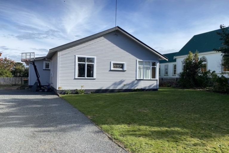 Property details for 41 Egmont Street, Kaponga, Hawera, 4679