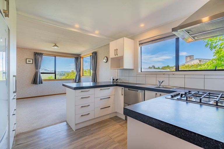 Photo of property in 35 Pioneer Crescent, Helensburgh, Dunedin, 9010