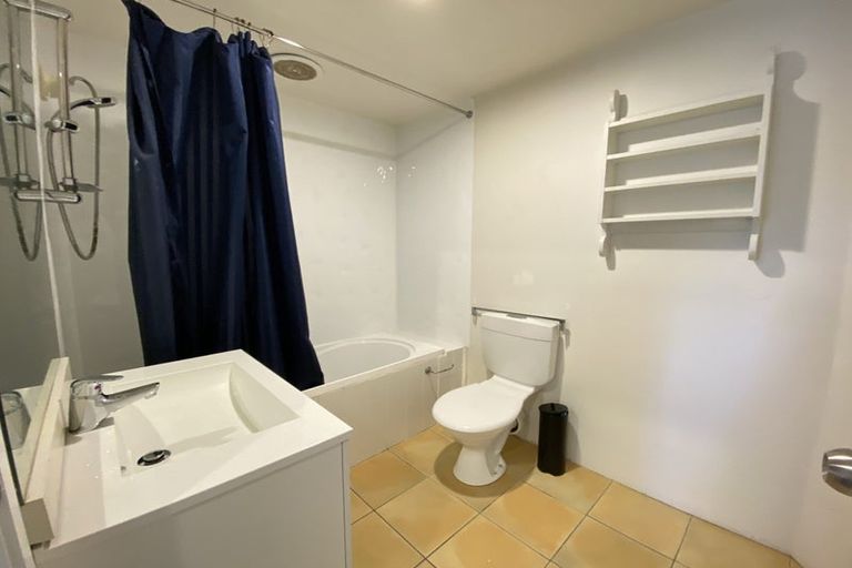 Photo of property in 14a Captain Scott Road, Glen Eden, Auckland, 0602