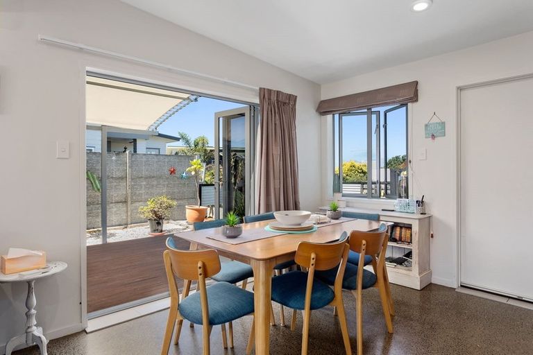 Photo of property in 32c Ohuirehe Road, Coastlands, Whakatane, 3120