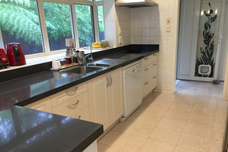 Photo of property in 38 Marlborough Avenue, Glenfield, Auckland, 0629