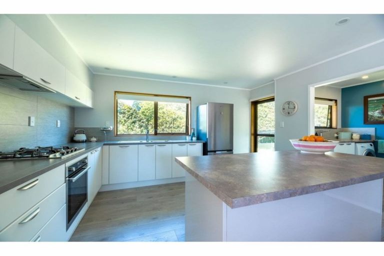 Photo of property in 84 Hone Heke Road, Kerikeri, 0230