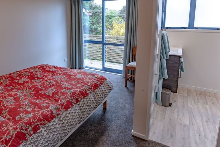 Photo of property in 64 Motuhara Road, Plimmerton, Porirua, 5026