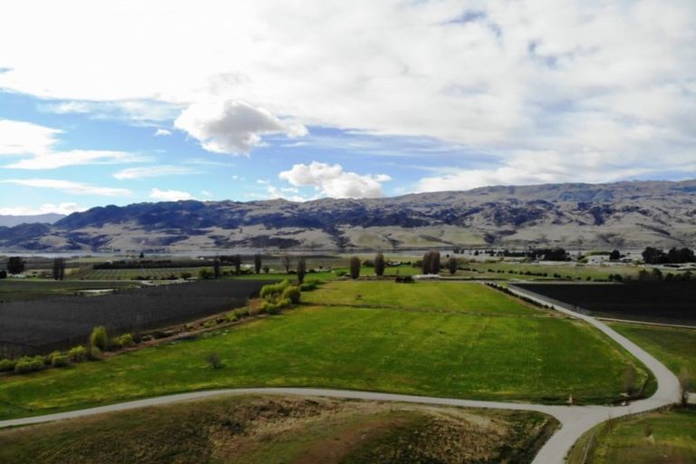 Photo of property in 1003 Luggate-cromwell Road, Mount Pisa, Cromwell, 9383