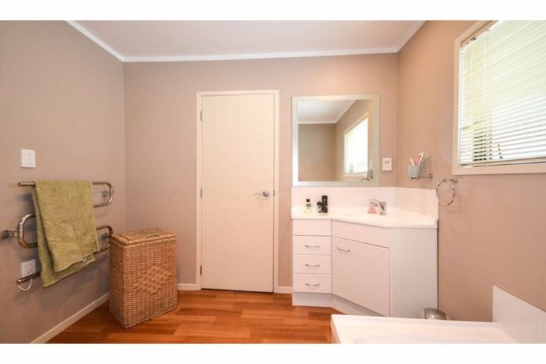 Photo of property in 61 Landing Road, Kerikeri, 0230