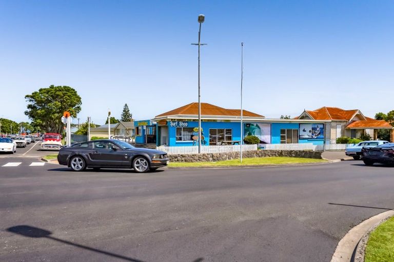 Photo of property in 102 Tasman Street, Opunake, 4616