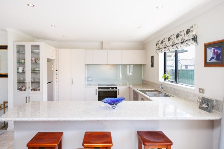 Photo of property in 54 Rosalie Terrace, Kelvin Grove, Palmerston North, 4414