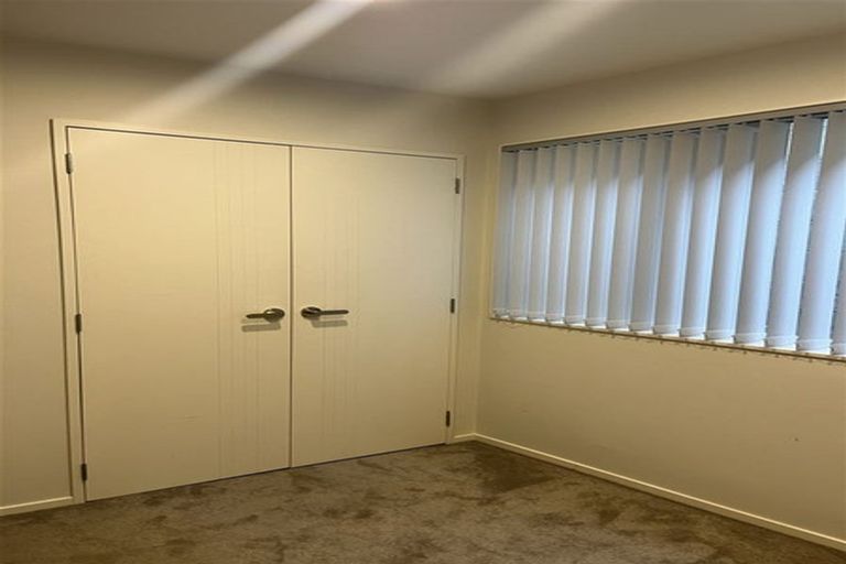 Photo of property in 8 Puhakehake Place, Flat Bush, Auckland, 2019