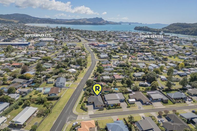 Photo of property in 1 Cobham Lane, Whitianga, 3510