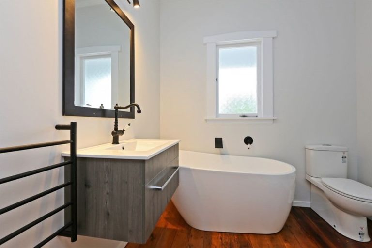 Photo of property in 500 Queen Street East, Hastings, 4122