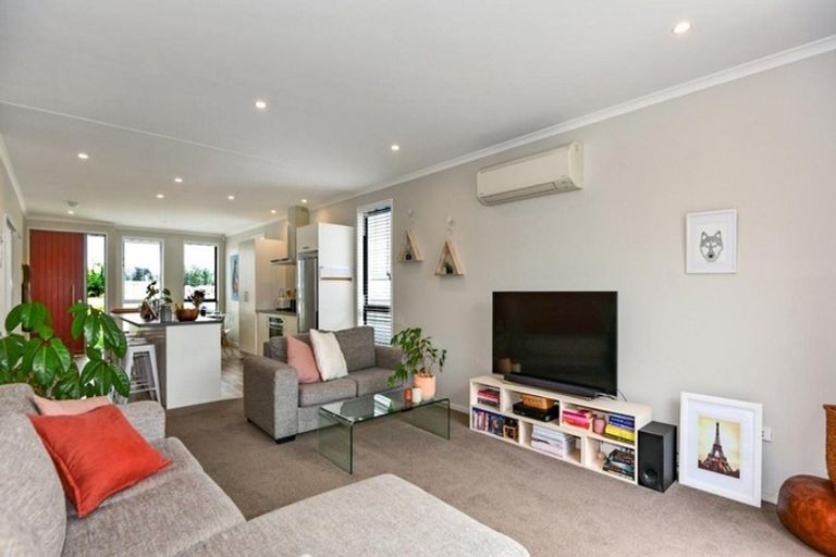 Photo of property in 26 George West Square West, Wigram, Christchurch, 8025