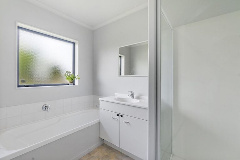 Photo of property in 9 Farringdon Avenue, Rototuna North, Hamilton, 3210