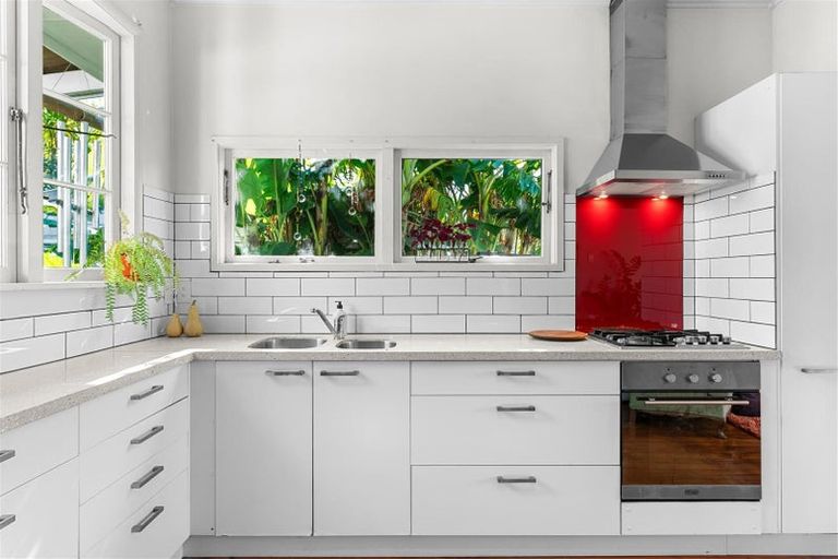 Photo of property in 9 Marshall Road, Kaiwaka, 0573