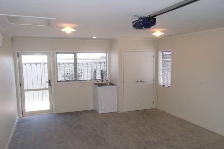 Photo of property in 37 Mcnaughton Place, Onekawa, Napier, 4110