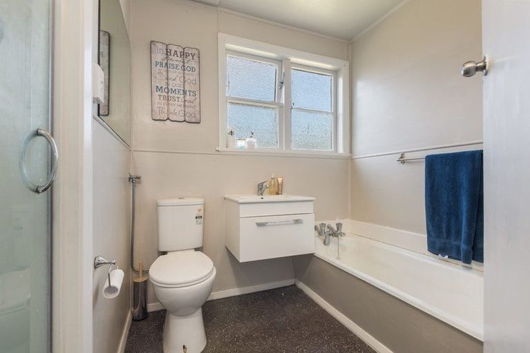 Photo of property in 137 Rangiora Avenue, Roslyn, Palmerston North, 4414