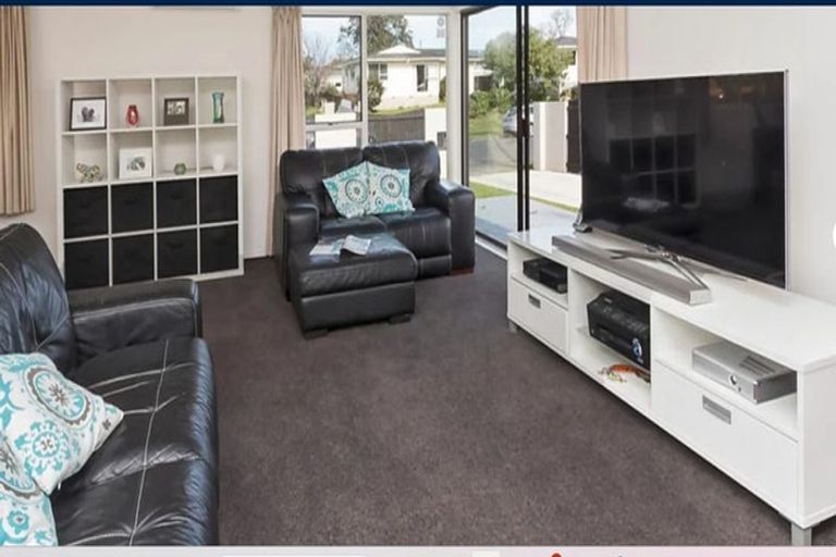 Photo of property in 18 Blanche Way, Half Moon Bay, Auckland, 2012