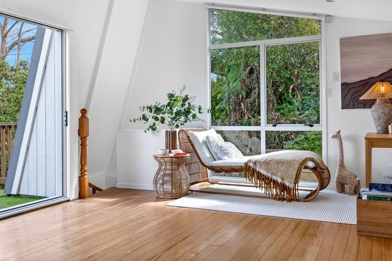 Photo of property in 1000 East Coast Road, Northcross, Auckland, 0630