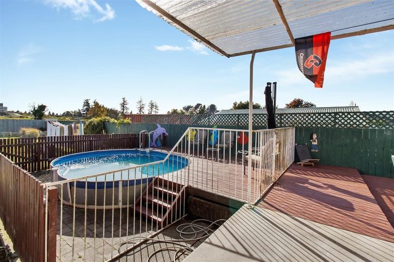 Photo of property in 8 Massey Street, Waimate, 7924