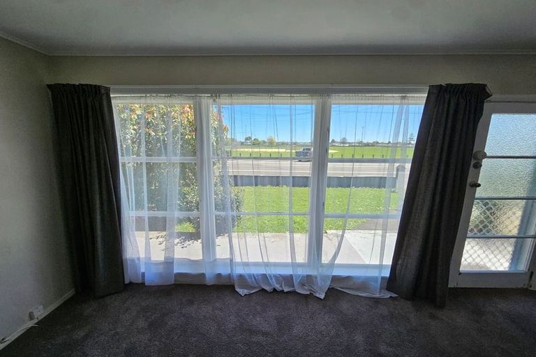 Photo of property in 42 Bartholomew Road, Levin, 5510