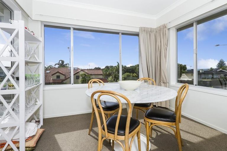 Photo of property in 3/62 Kitchener Road, Milford, Auckland, 0620