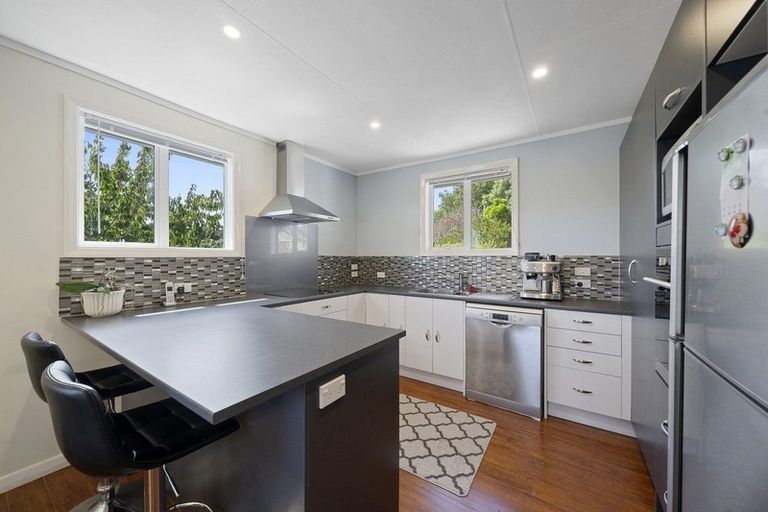 Photo of property in 137 Ironside Road, Johnsonville, Wellington, 6037