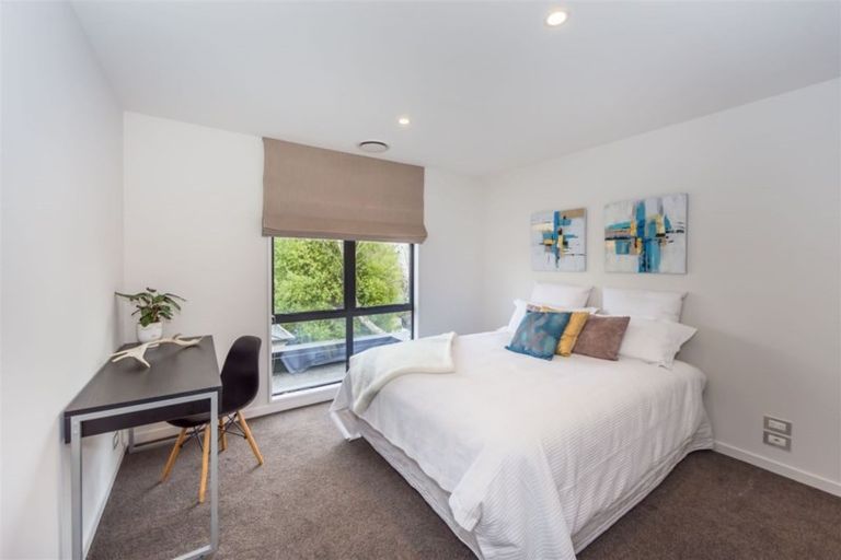 Photo of property in 28 Hawthorne Street, Strowan, Christchurch, 8052