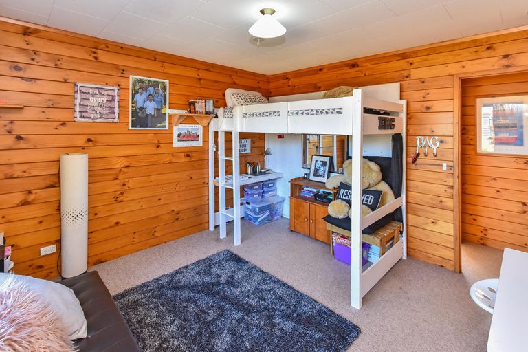 Photo of property in 1/133 Carnoustie Drive, Wattle Downs, Auckland, 2103