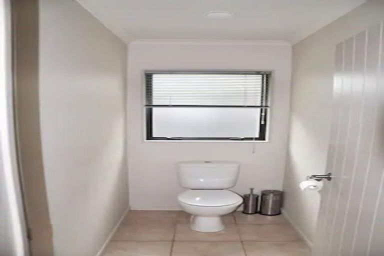 Photo of property in 12 Kalmore Place, Flat Bush, Auckland, 2016