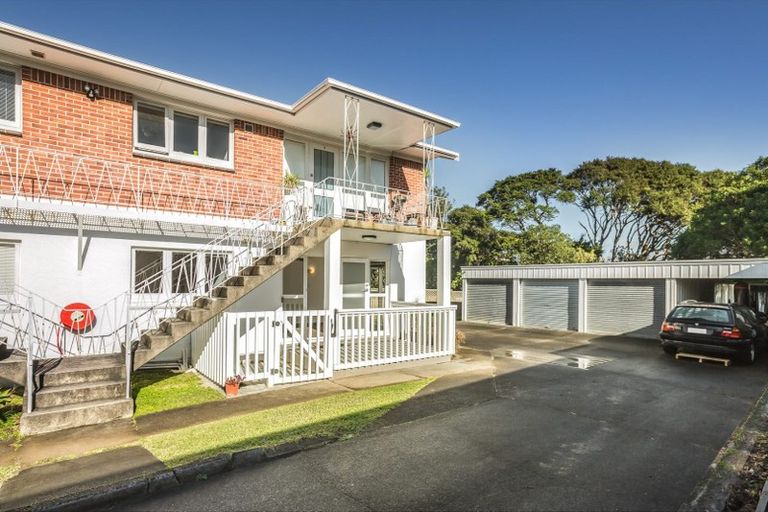 Photo of property in 2/19 Thatcher Street, Mission Bay, Auckland, 1071
