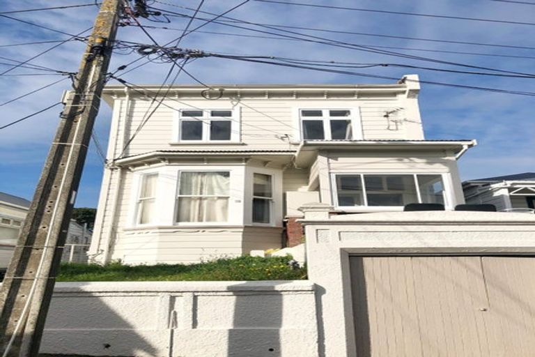 Photo of property in 16 Glendavar Street, Berhampore, Wellington, 6023