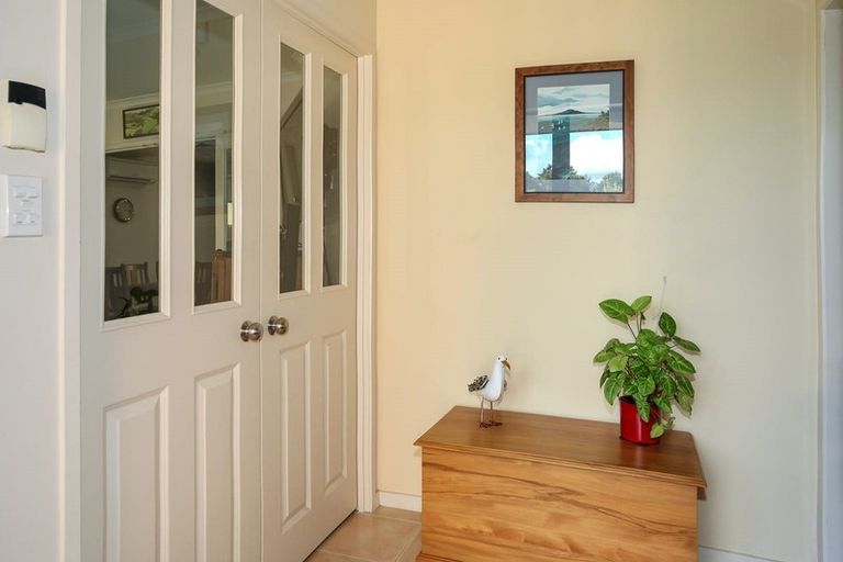 Photo of property in 98 Reynolds Road, Pukekohe, 2120