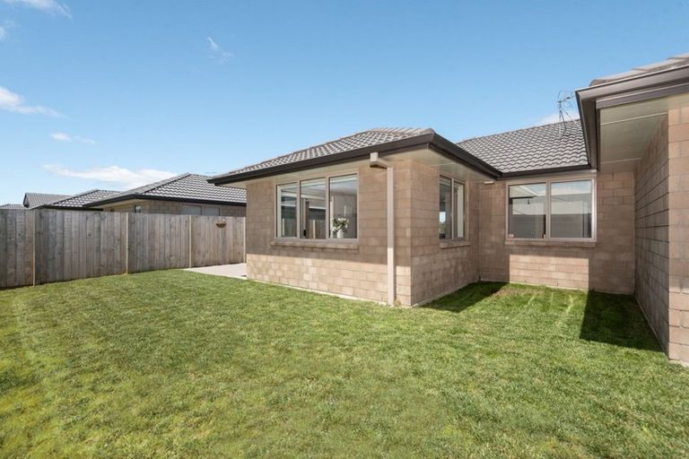 Photo of property in 12 Oka Street, Papamoa Beach, Papamoa, 3118