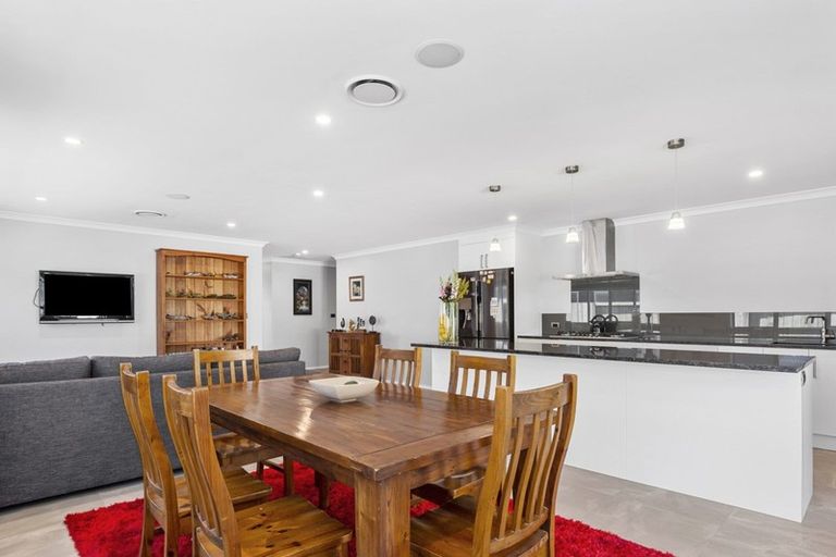 Photo of property in 67 Awatira Drive, Papamoa Beach, Papamoa, 3118