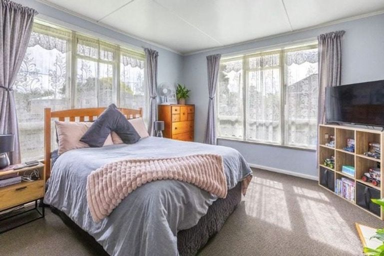 Photo of property in 20 Wordsworth Crescent, Maraenui, Napier, 4110