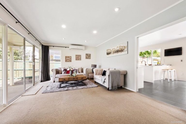 Photo of property in 9 Yacht Place, Bucklands Beach, Auckland, 2012