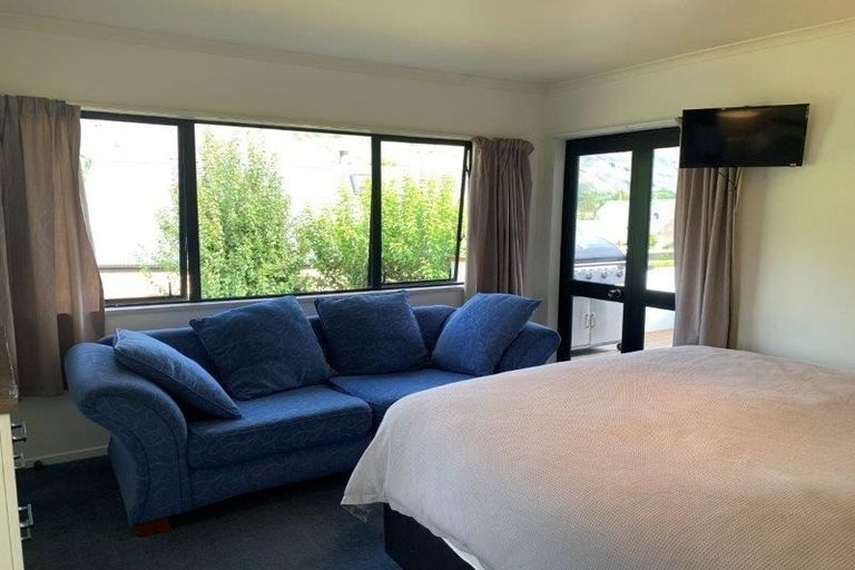 Photo of property in 38 Meadowstone Drive, Wanaka, 9305