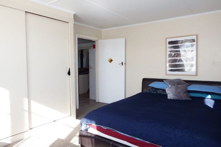 Photo of property in 1 Princess Street, Marton, 4710