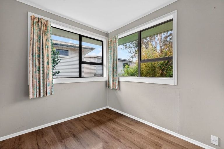 Photo of property in 37 Bruce Road, Glenfield, Auckland, 0629