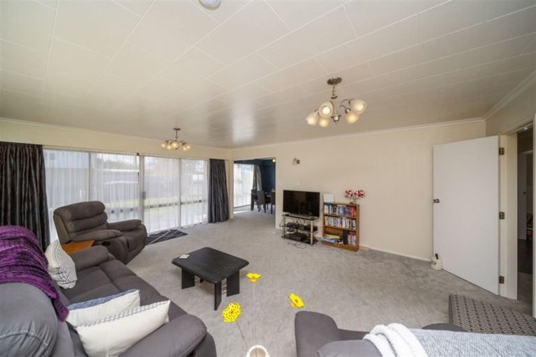 Photo of property in 41 Kowhai Street, Hawera, 4610