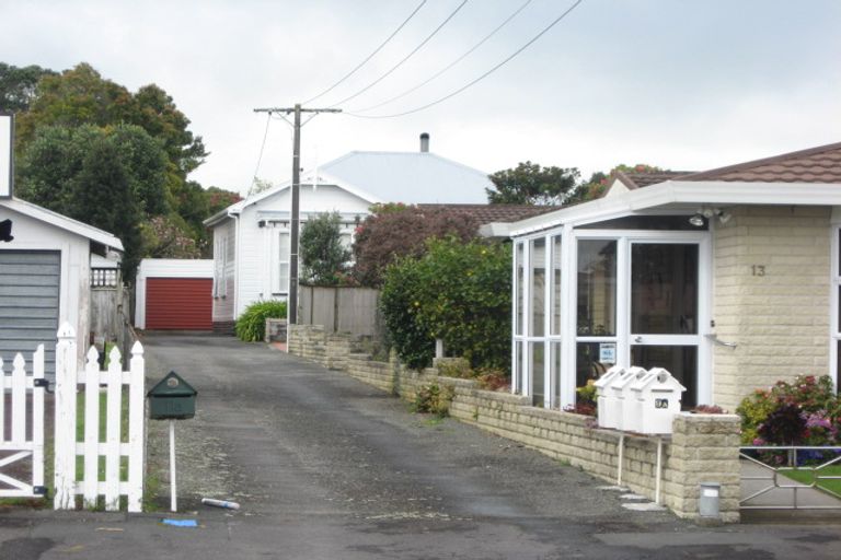 Photo of property in 9a Huatoki Street, Vogeltown, New Plymouth, 4310
