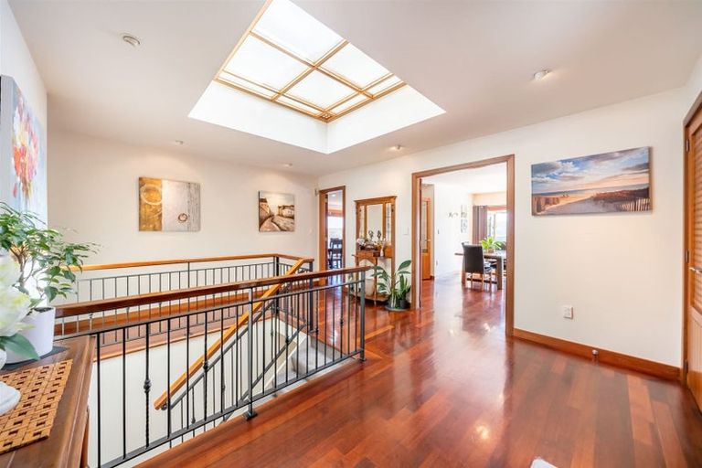 Photo of property in 62 Kiriwai Road, Paremata, Porirua, 5024