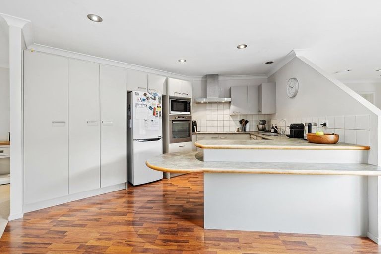 Photo of property in 45 Te Wharau Drive, Greenhithe, Auckland, 0632