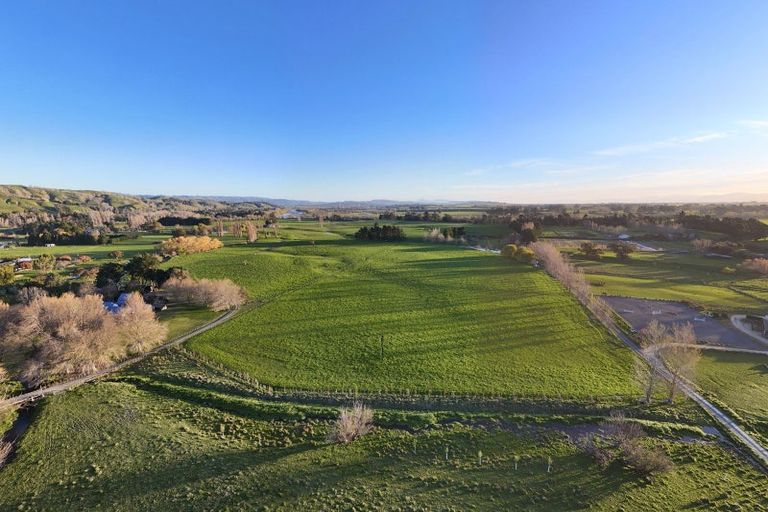 Photo of property in 360 Te Whiti Road, Homebush, Masterton, 5884